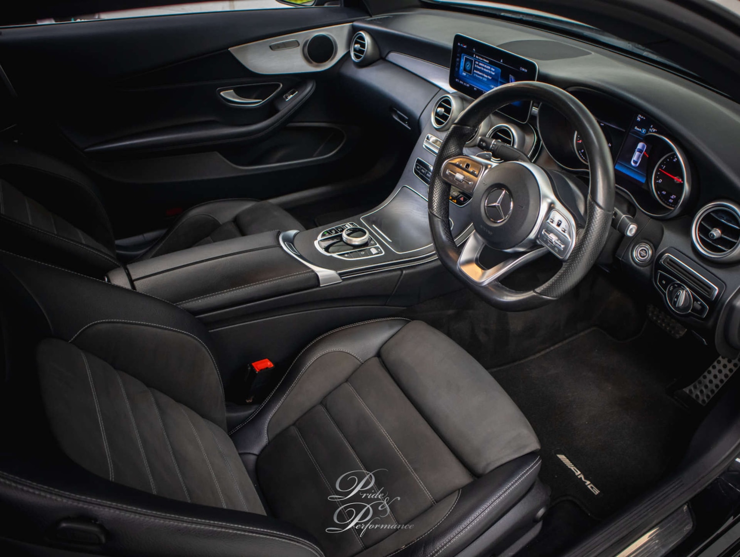 Used Mercedes-Benz C Class 2019 for sale - 78148812: Photo 2