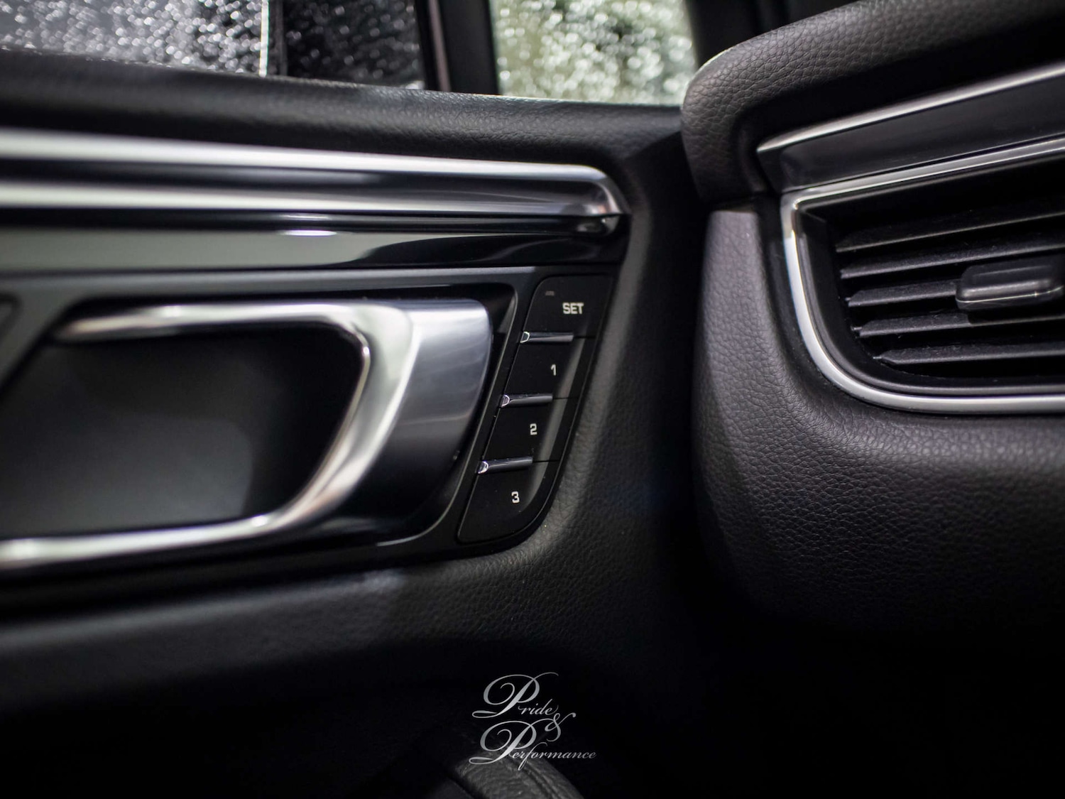 Used Porsche Macan 2014 for sale - 77803659: Photo 27