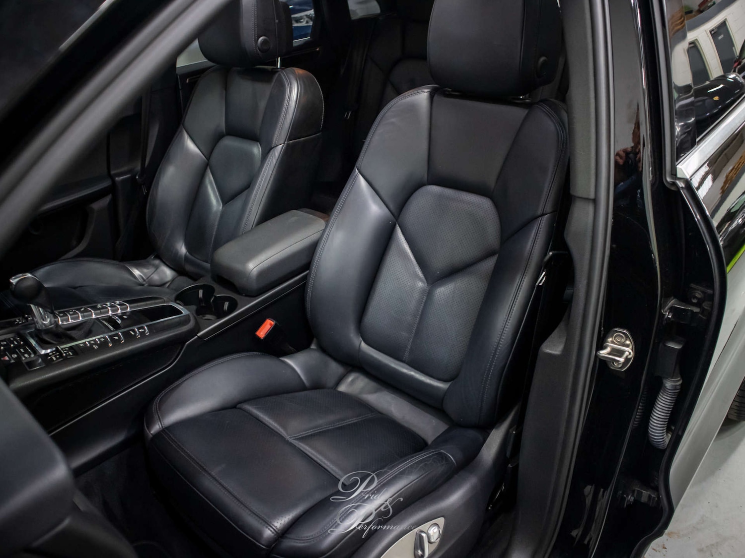 Used Porsche Macan 2014 for sale - 77803659: Photo 30