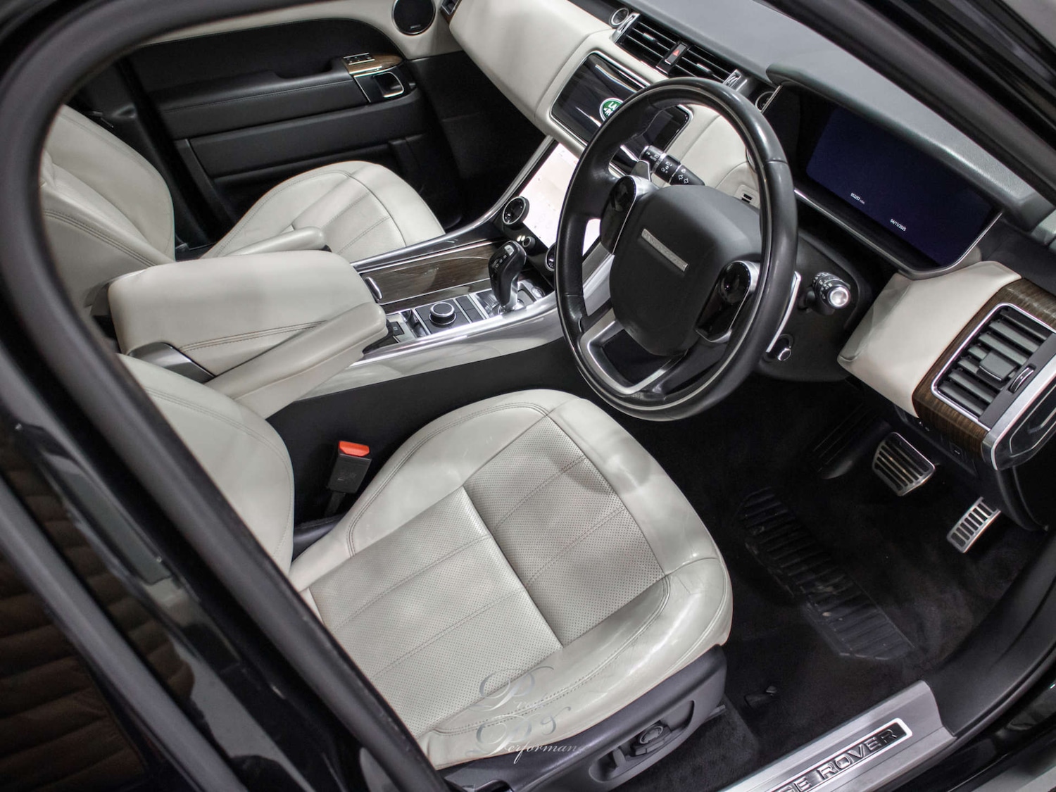 Used Land Rover Range Rover Sport 2018 for sale - 76486559: Photo 14