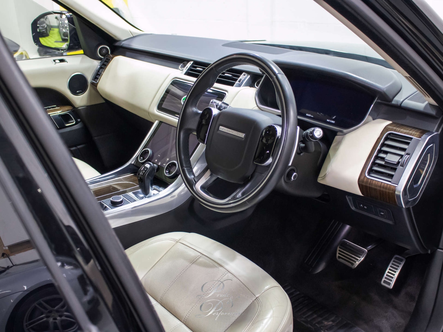 Used Land Rover Range Rover Sport 2018 for sale - 76486559: Photo 15