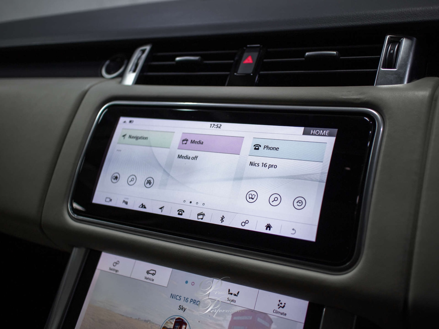 Used Land Rover Range Rover Sport 2018 for sale - 76486559: Photo 29