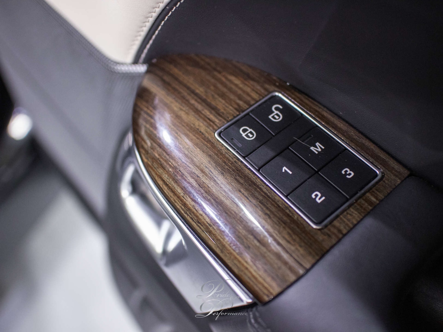 Used Land Rover Range Rover Sport 2018 for sale - 76486559: Photo 36