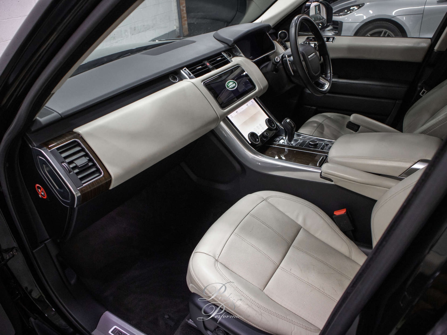 Used Land Rover Range Rover Sport 2018 for sale - 76486559: Photo 37