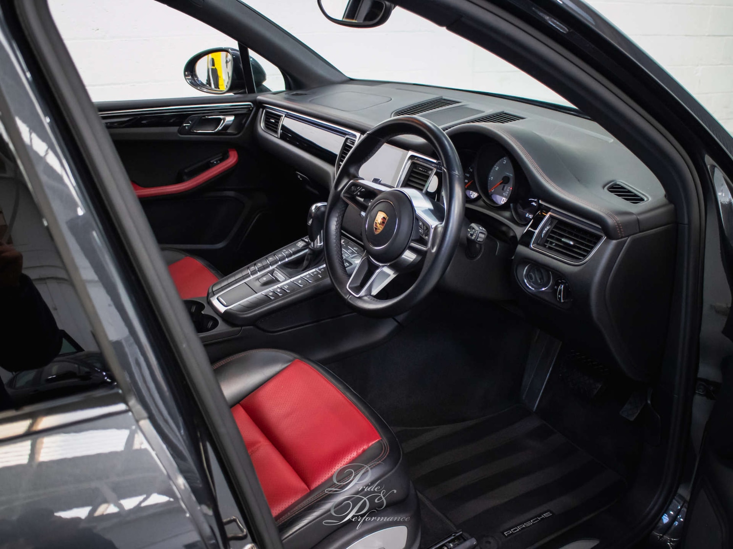 Used Porsche Macan 2018 for sale - 76900089: Photo 14