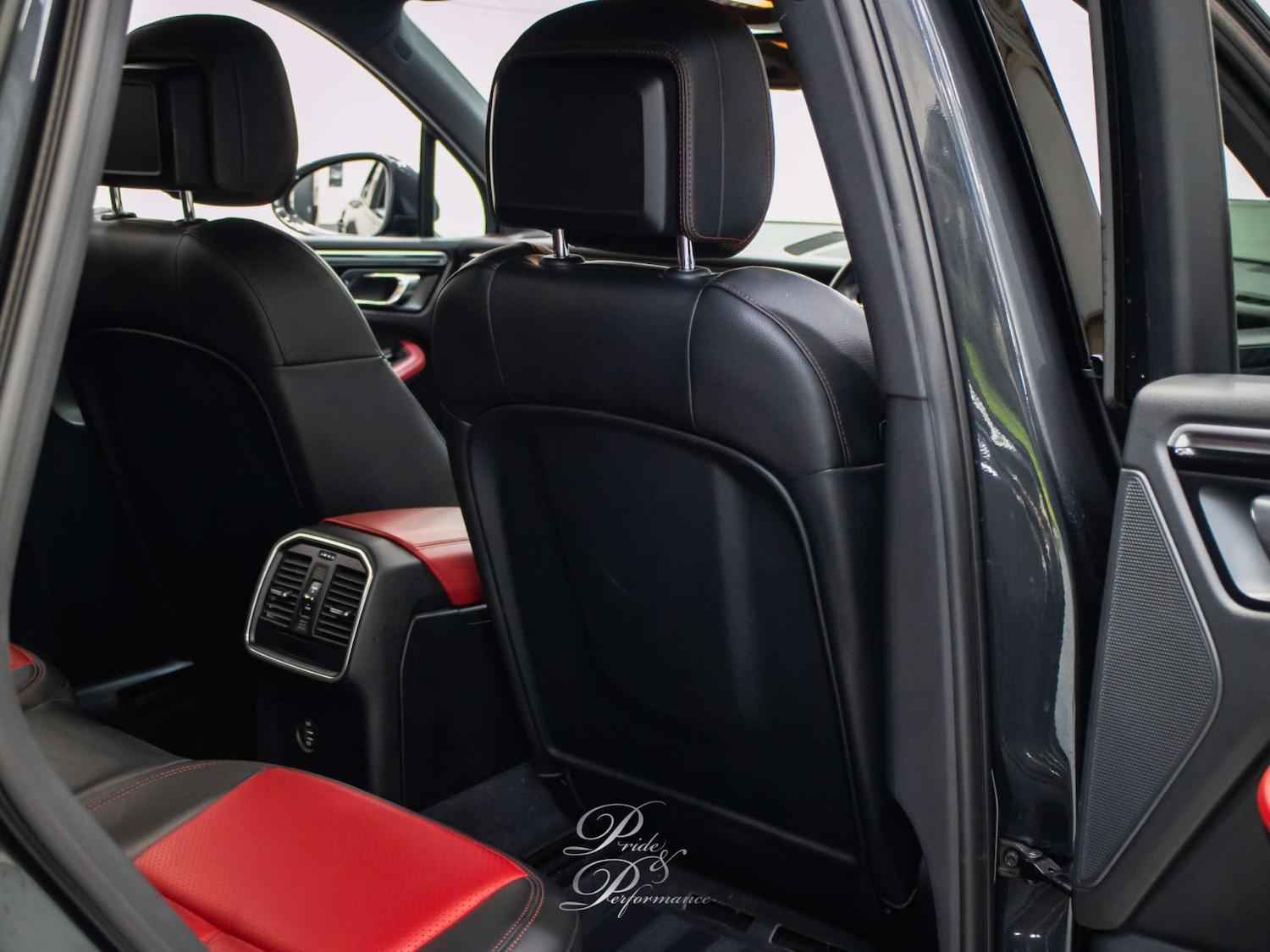 Used Porsche Macan 2018 for sale - 76900089: Photo 17