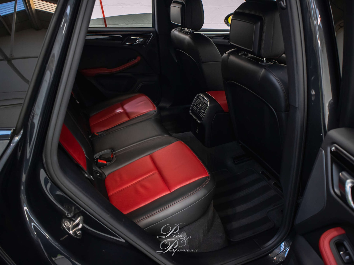 Used Porsche Macan 2018 for sale - 76900089: Photo 20