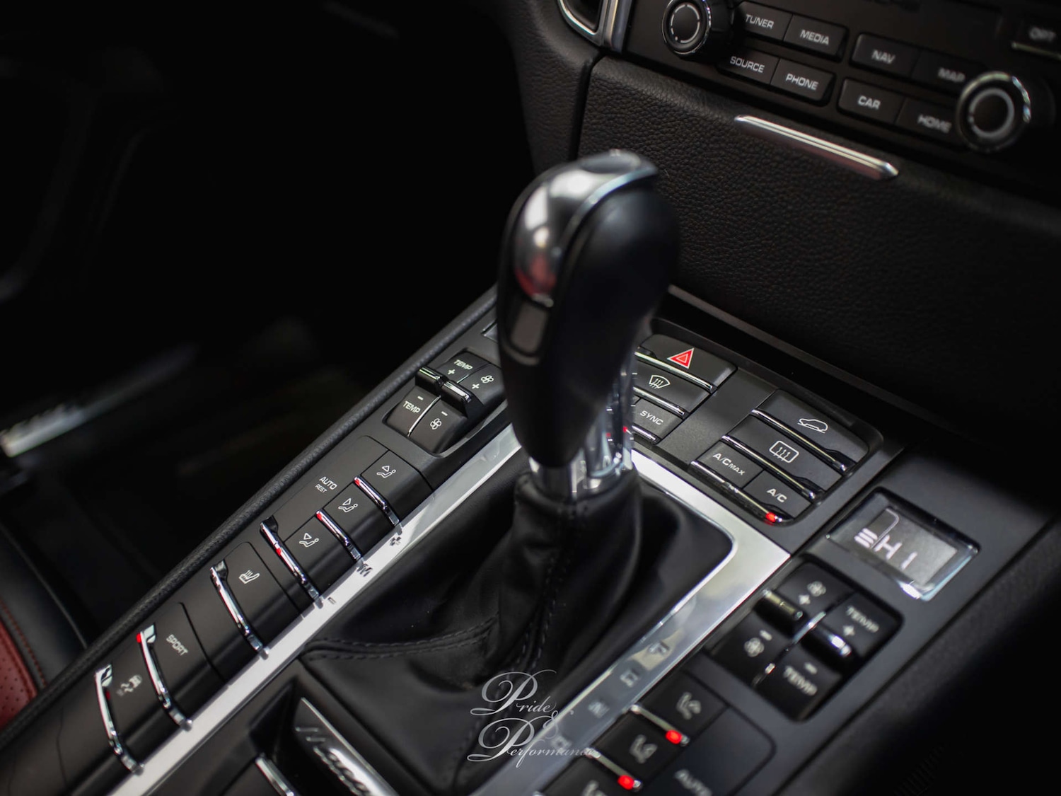 Used Porsche Macan 2018 for sale - 76900089: Photo 48