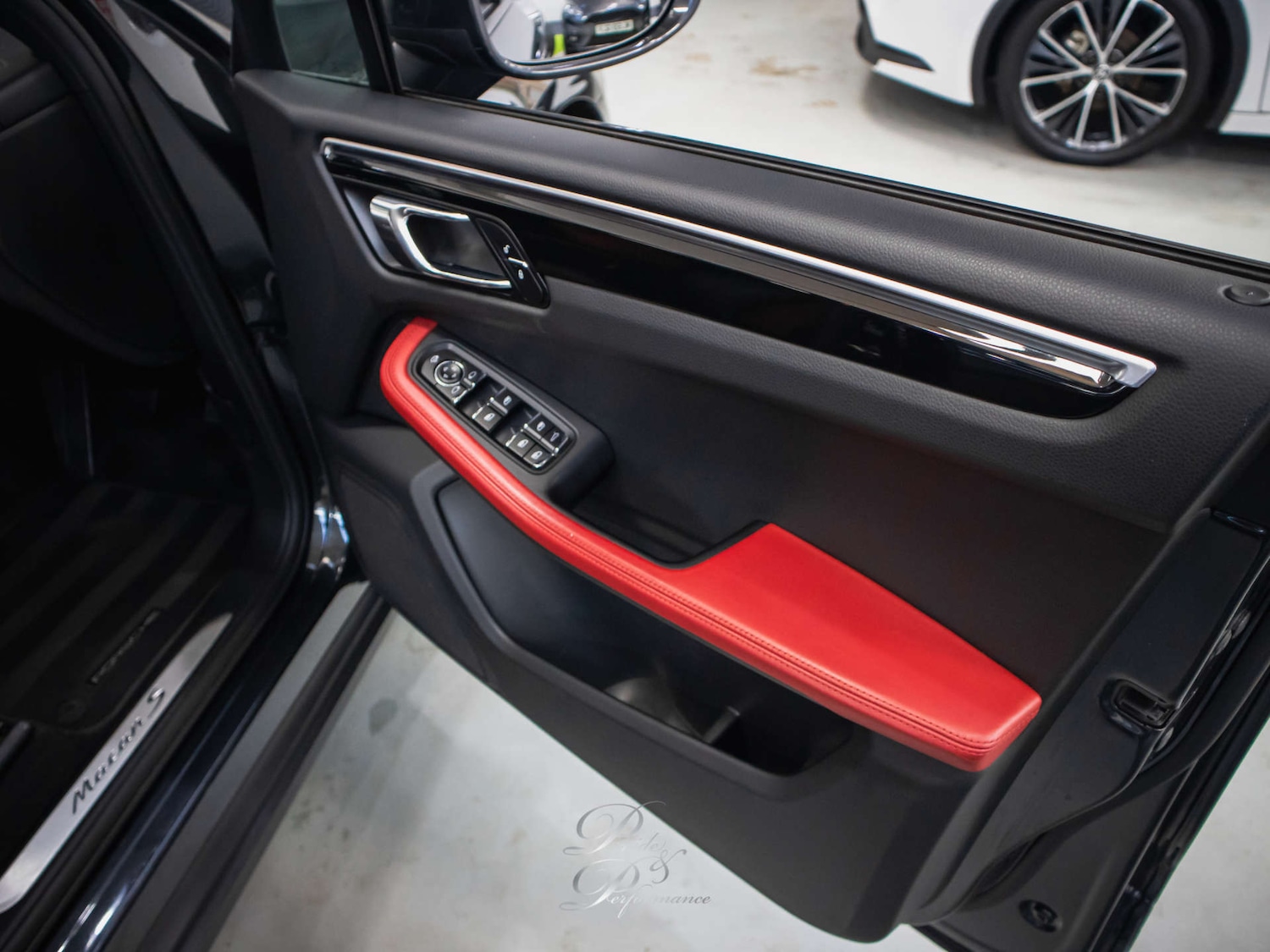 Used Porsche Macan 2018 for sale - 76900089: Photo 50