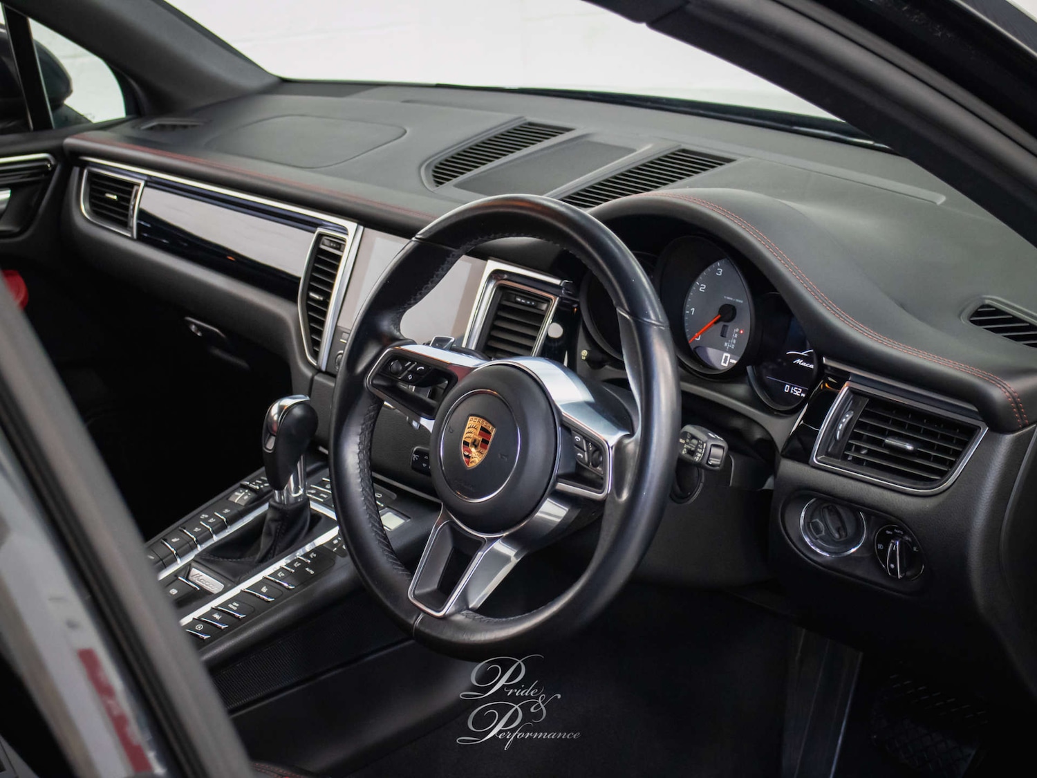 Used Porsche Macan 2018 for sale - 76900089: Photo 54