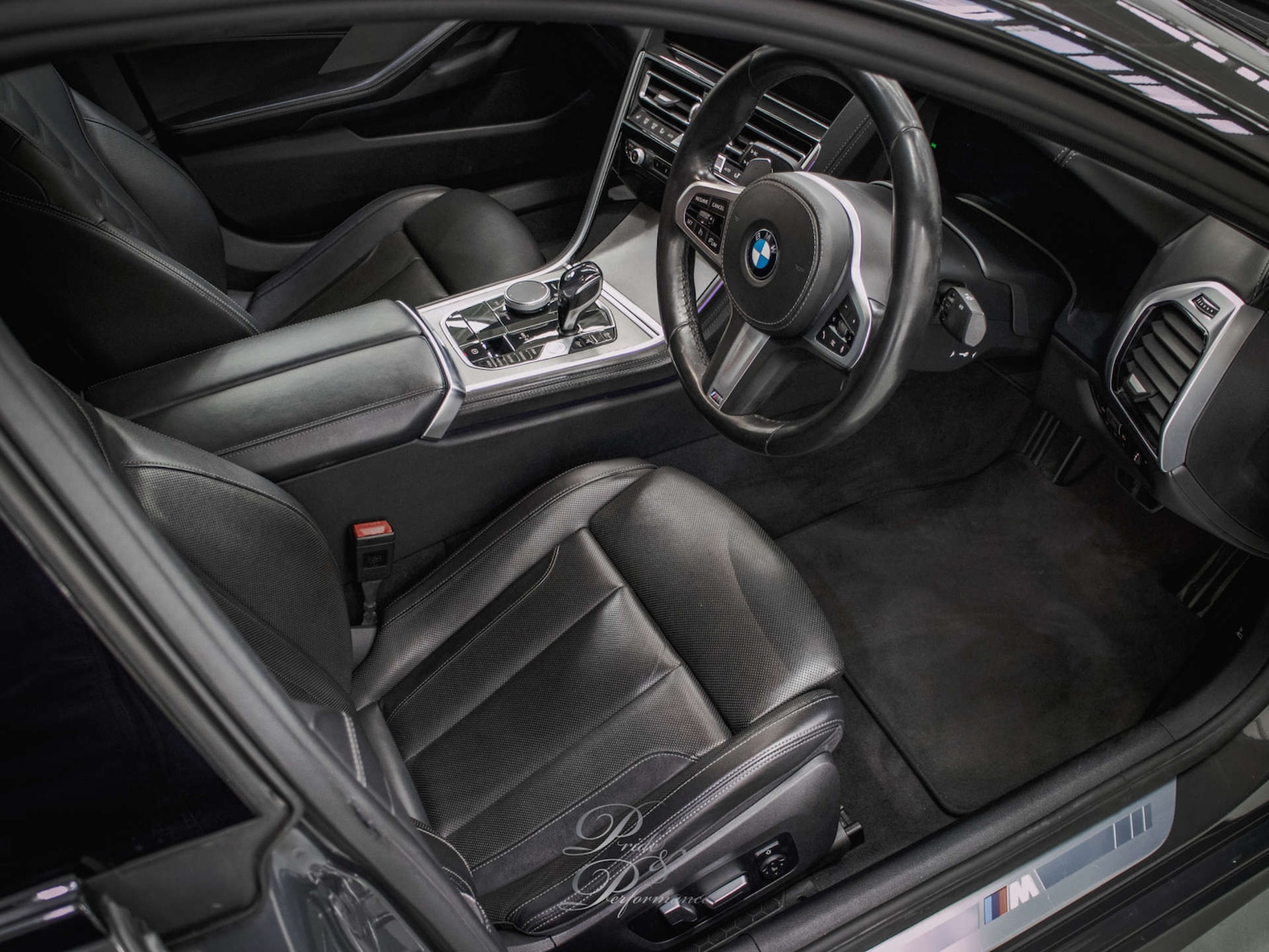 Used BMW 8 Series 2020 for sale - 76097684: Photo 2