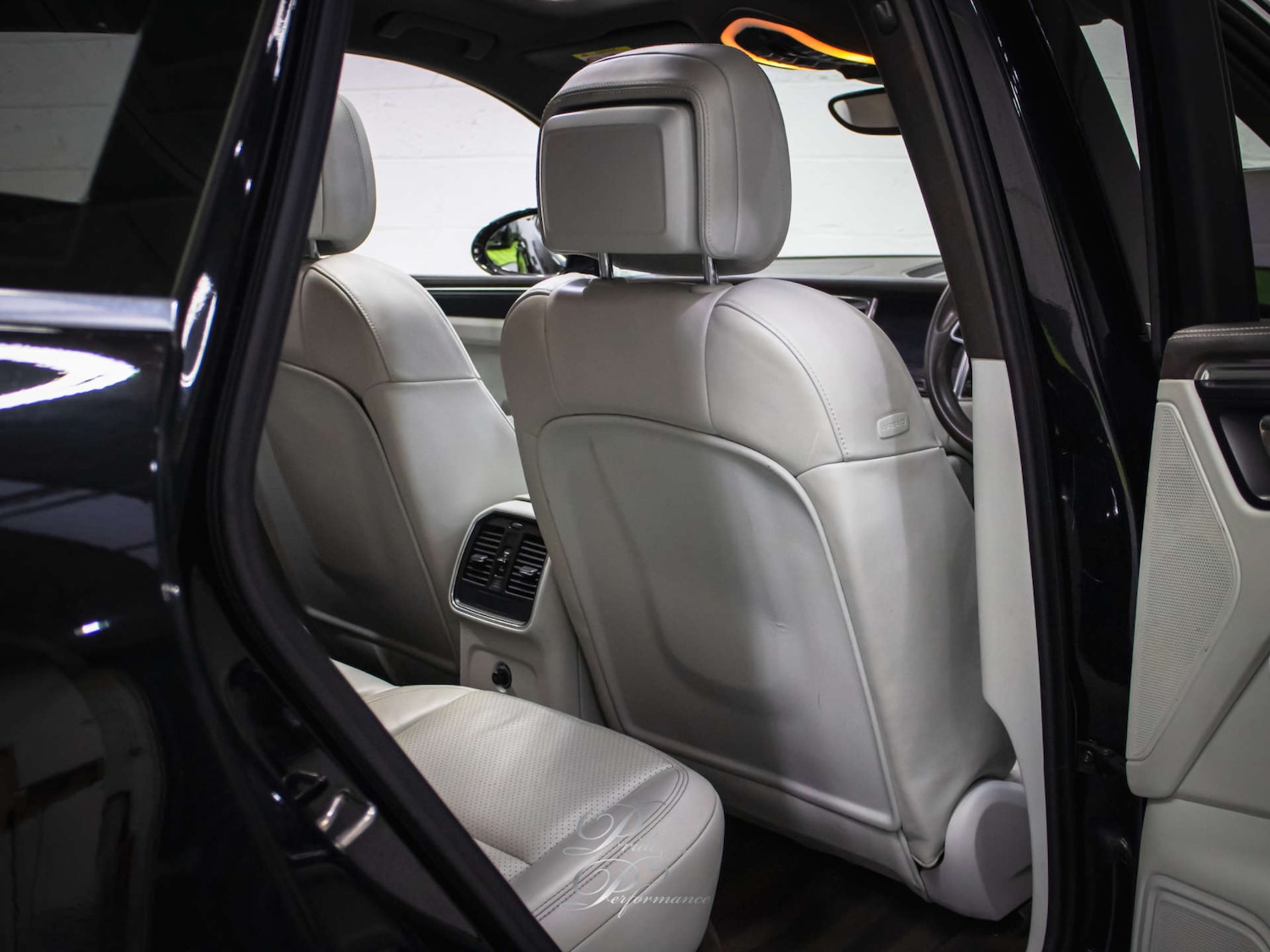 Used Porsche Macan 2016 for sale - 77431853: Photo 16