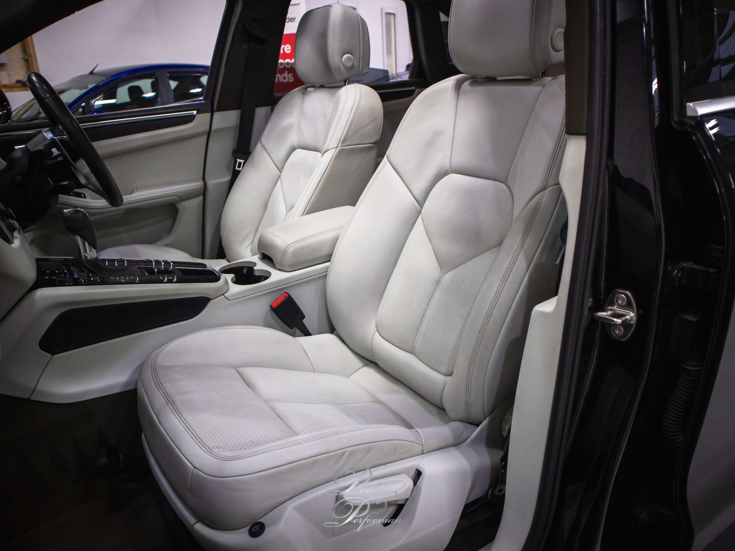 Used Porsche Macan 2016 for sale - 77431853: Photo 22