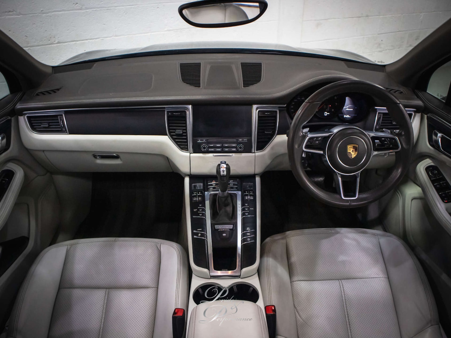 Used Porsche Macan 2016 for sale - 77431853: Photo 24