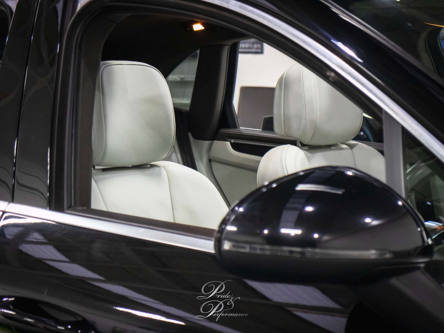 Used Porsche Macan 2016 for sale - 77431853: Photo 36