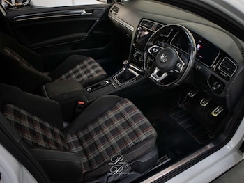Used Volkswagen Golf 2019 for sale - 78986357: Photo