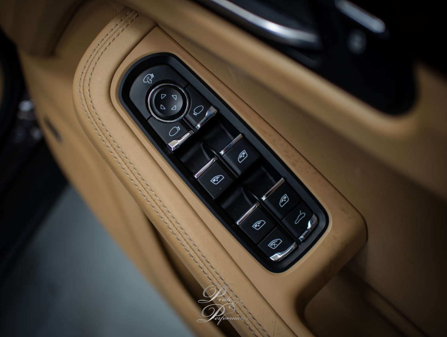 Used Porsche Macan 2017 for sale - 78148810: Photo 32