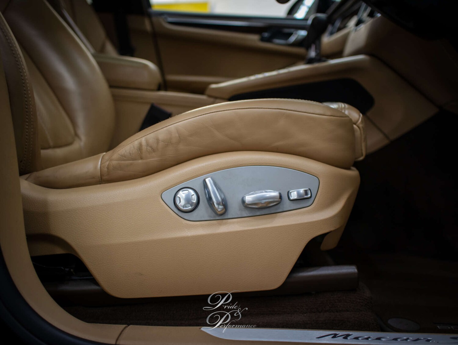 Used Porsche Macan 2017 for sale - 78148810: Photo 39