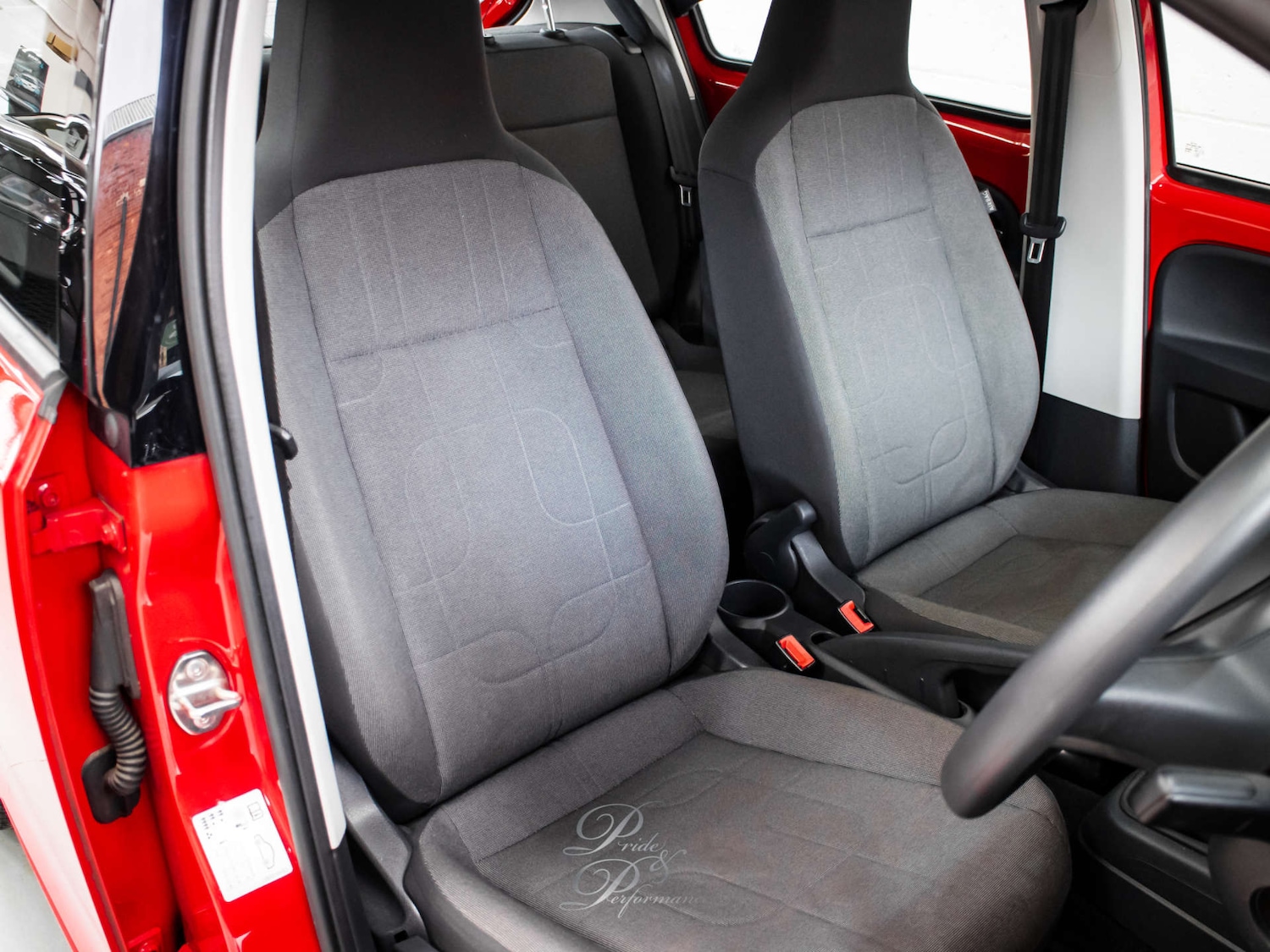Used Volkswagen up! 2015 for sale - 76197189: Photo 16