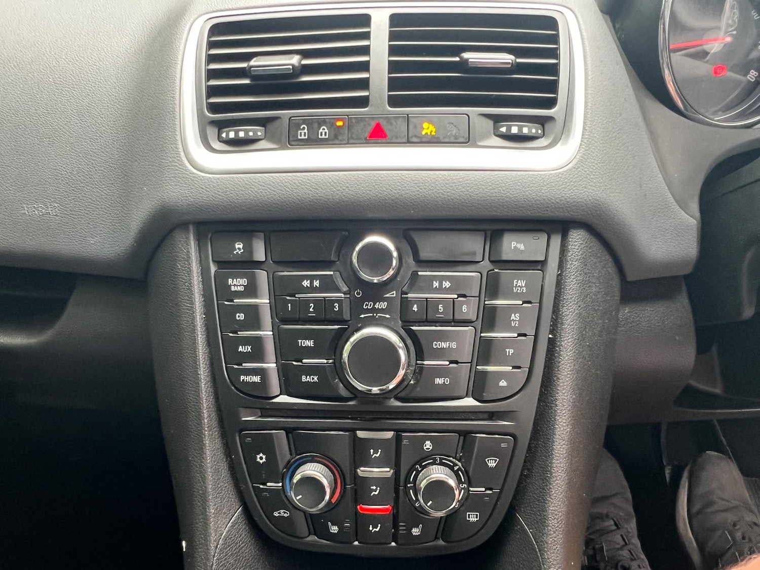 Used Vauxhall Meriva 2014 for sale - 77439648: Photo 19