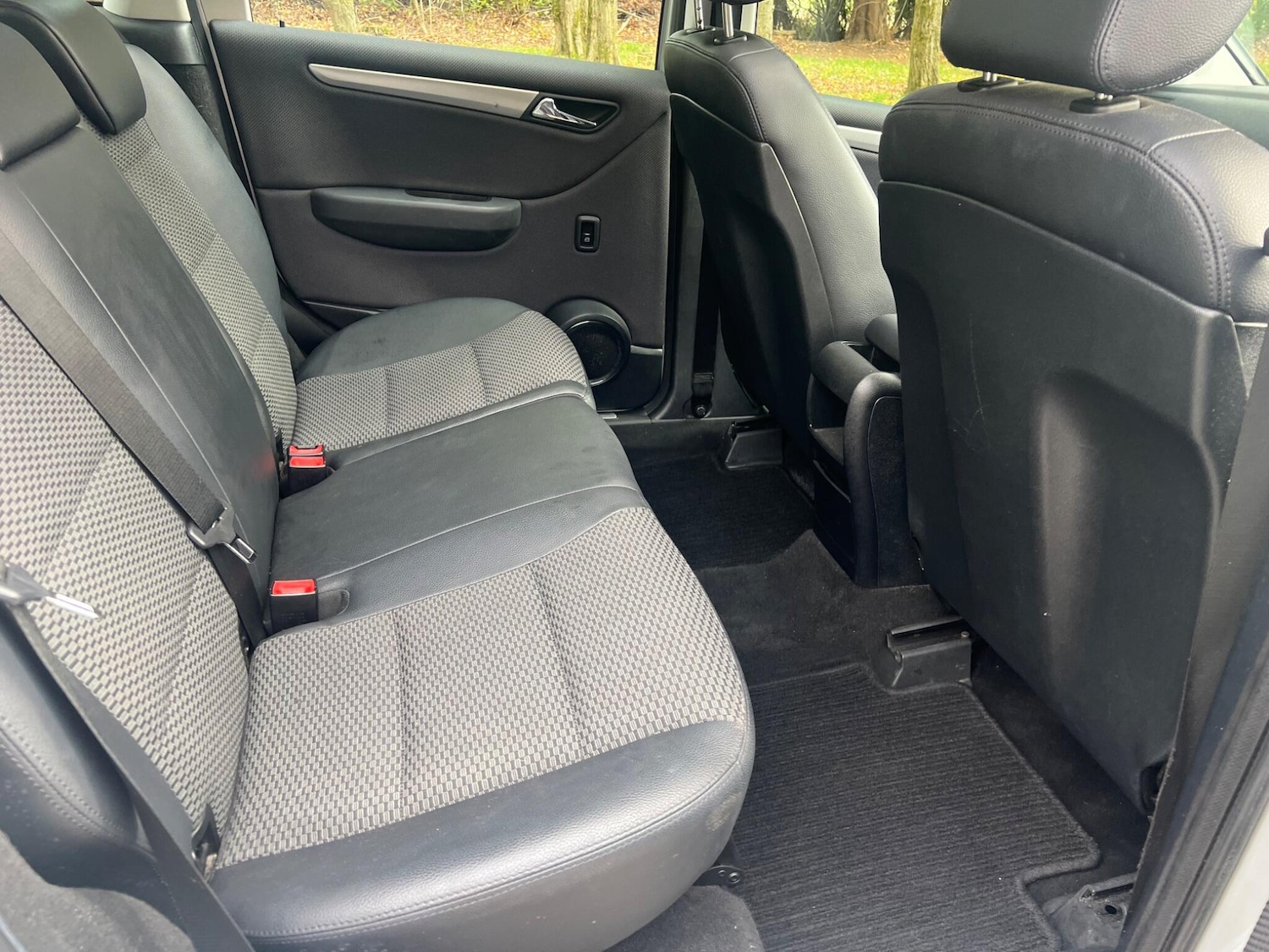 Used Mercedes-Benz B Class 2010 for sale - 76388557: Photo 13