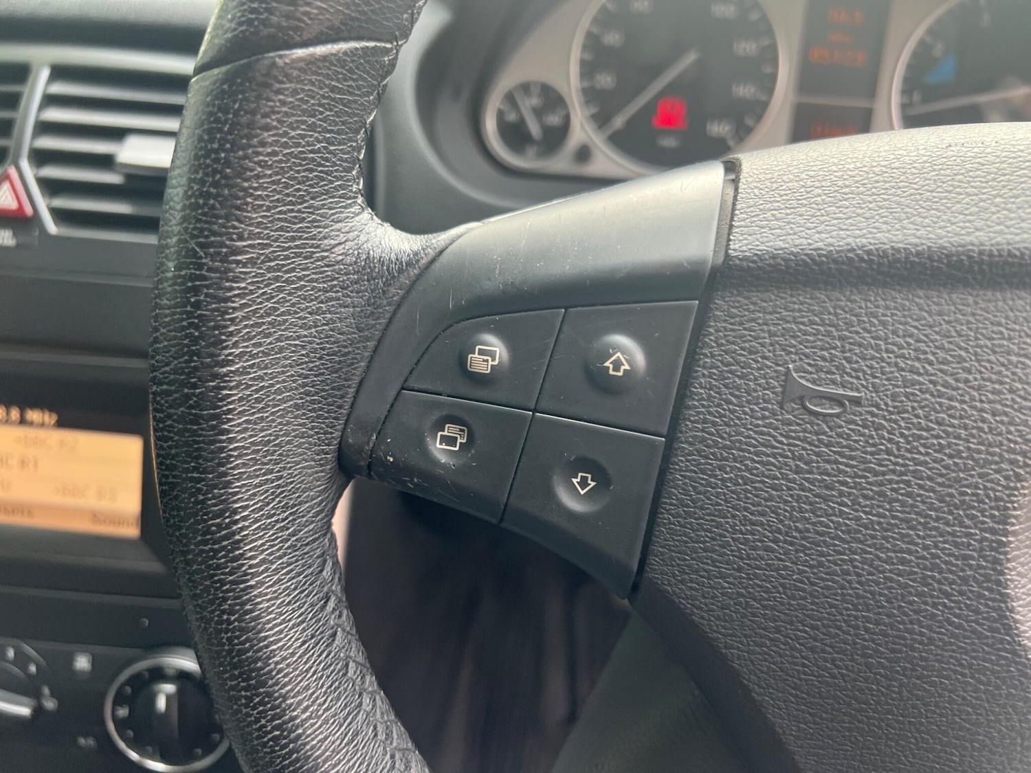 Used Mercedes-Benz B Class 2010 for sale - 76388557: Photo 17