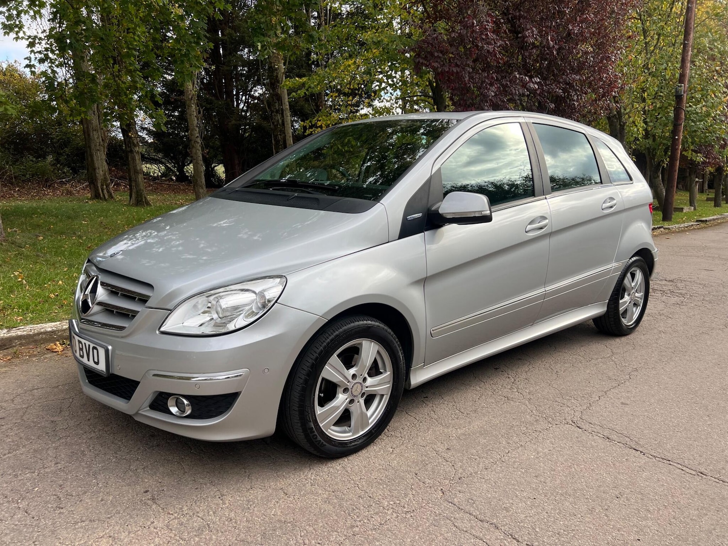 Used Mercedes-Benz B Class 2010 for sale - 76388557: Photo 2