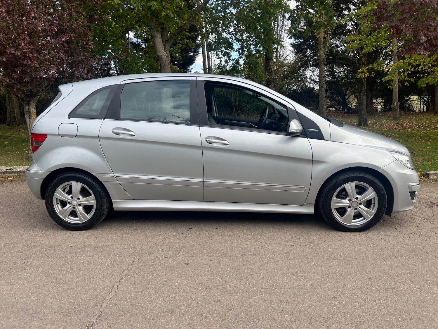 Used Mercedes-Benz B Class 2010 for sale - 76388557: Photo 7