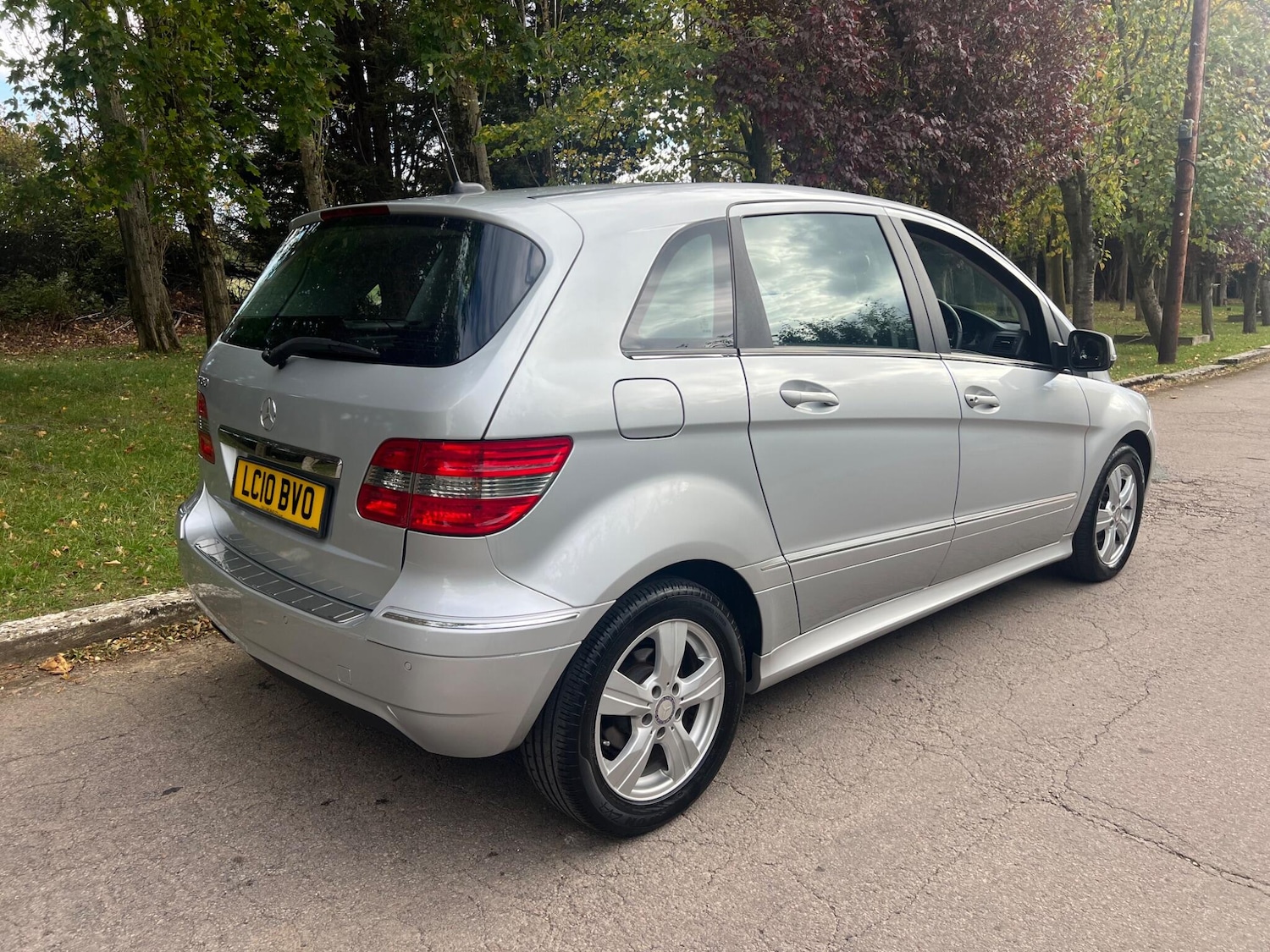 Used Mercedes-Benz B Class 2010 for sale - 76388557: Photo 9