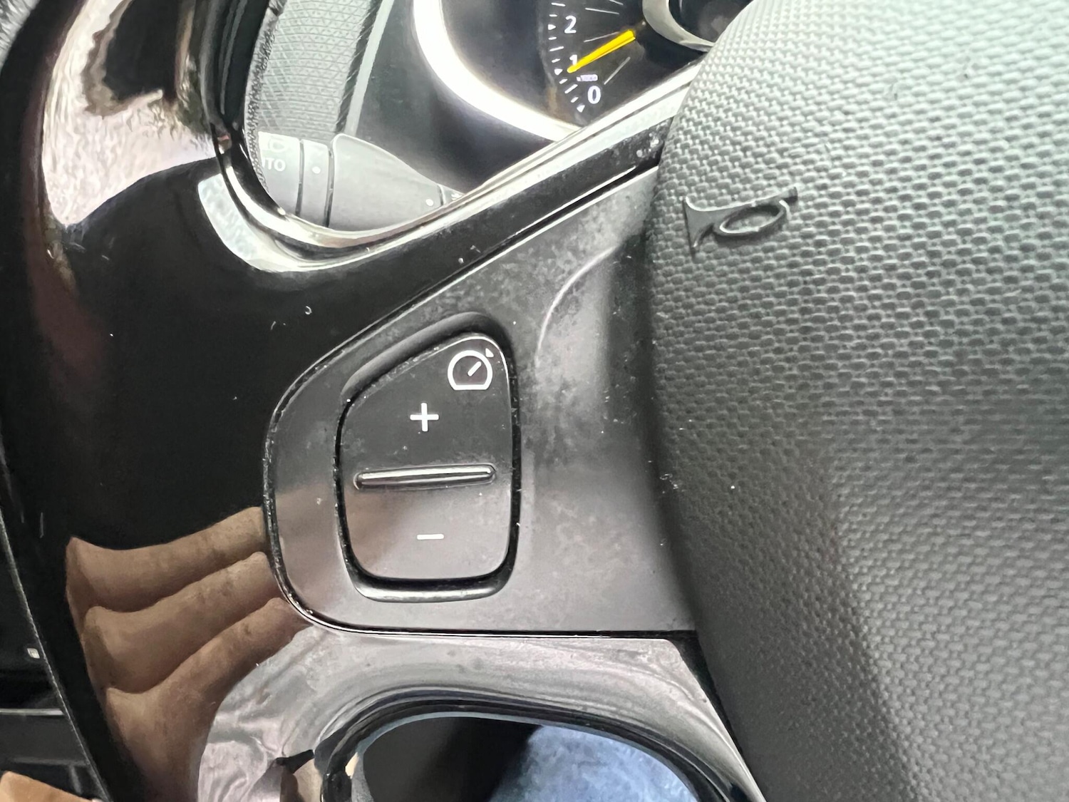 Used Renault Clio 2014 for sale - 76306310: Photo 19