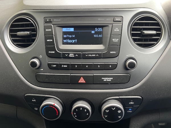 Used Hyundai i10 2017 for sale - 76238664: Photo 19