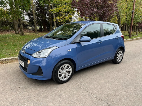 Used Hyundai i10 2017 for sale - 76238664: Photo 2