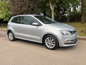 Used Volkswagen Polo 2015 for sale - 75914707: Photo