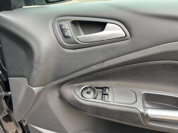Used Ford C-Max 2017 for sale - 76239879: Photo 16