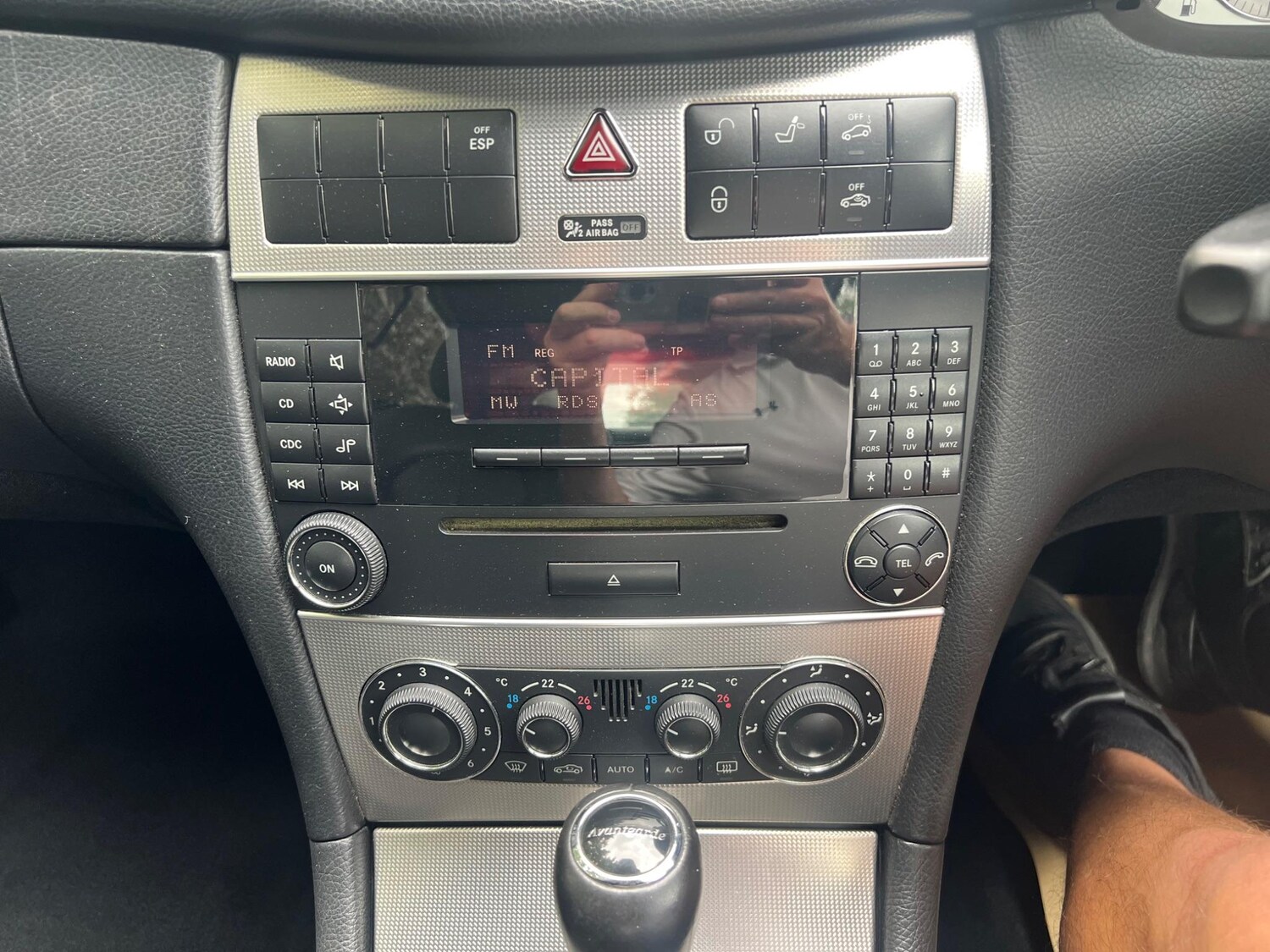 Used Mercedes-Benz CLK 2006 for sale - 76024692: Photo 20