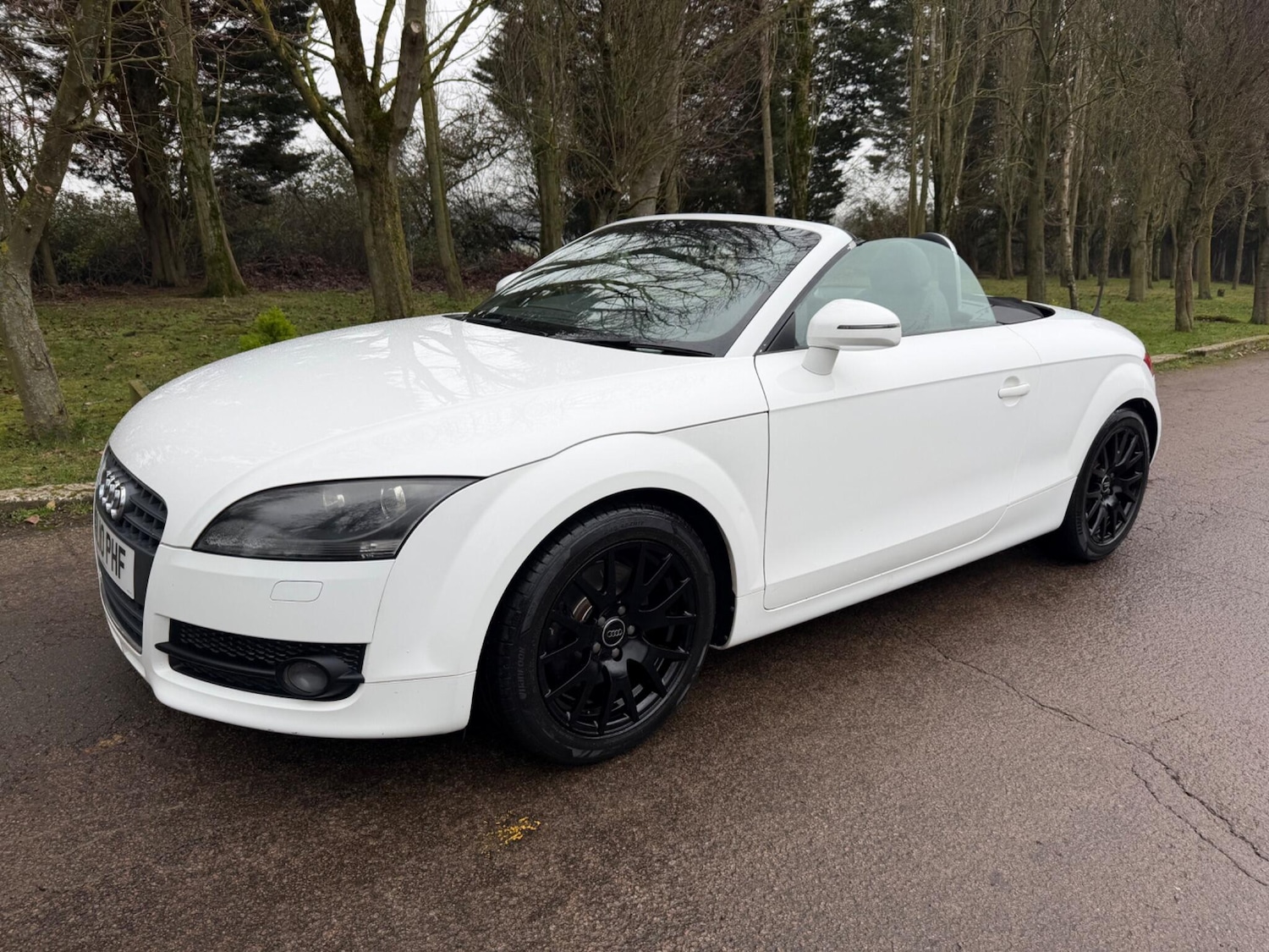 Used Audi TT 2010 for sale - 77424791: Photo 2