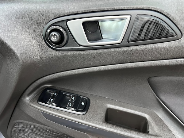 Used Ford Ecosport 2016 for sale - 76188637: Photo 18