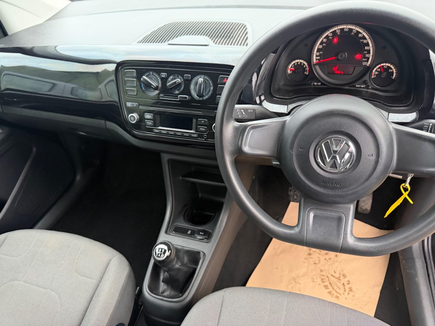 Used Volkswagen up! 2015 for sale - 77549501: Photo 10