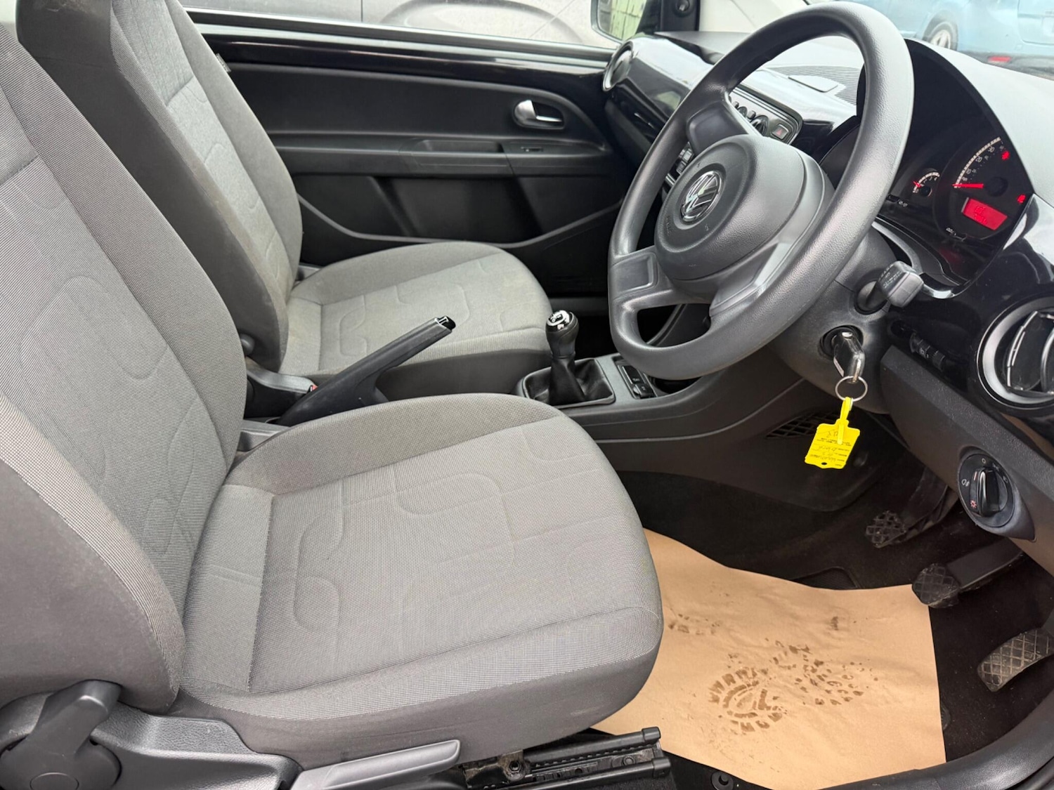 Used Volkswagen up! 2015 for sale - 77549501: Photo 11