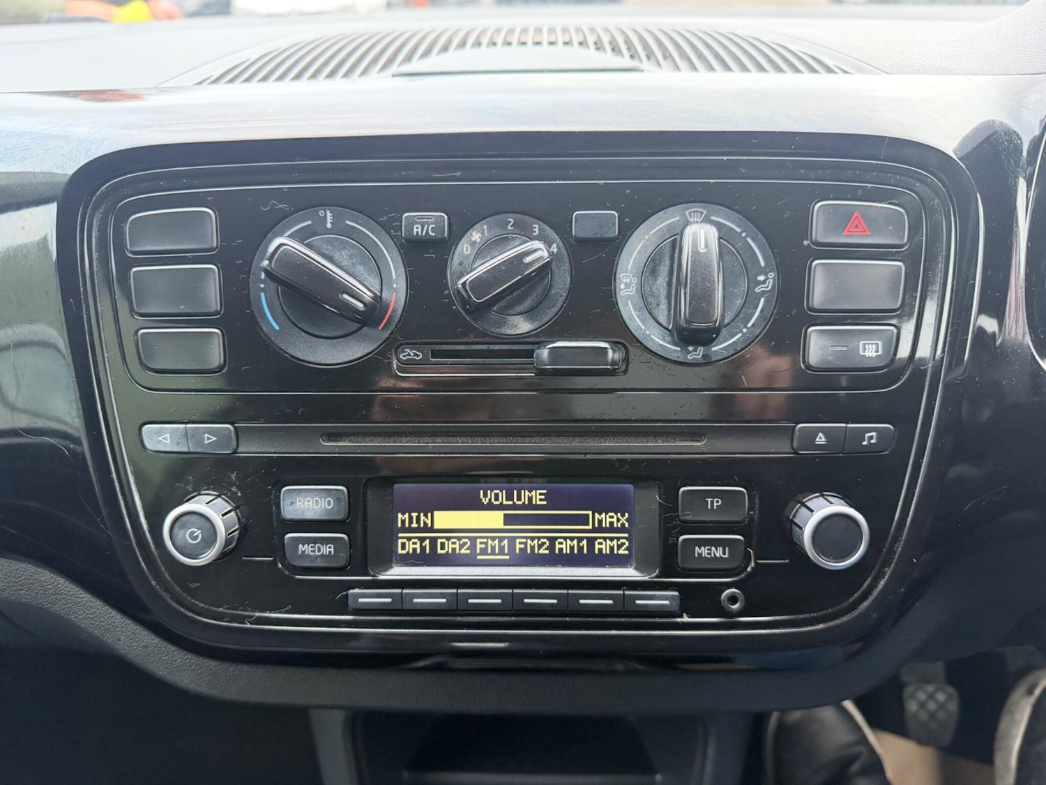 Used Volkswagen up! 2015 for sale - 77549501: Photo 17