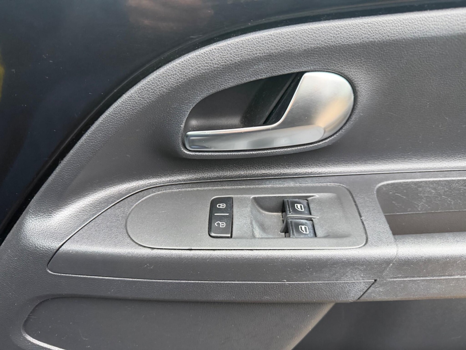 Used Volkswagen up! 2015 for sale - 77549501: Photo 18