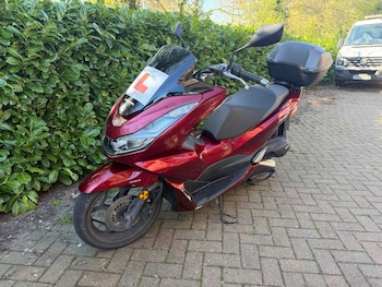 Used Honda PCX125 2022 for sale - bike-77738686: Photo