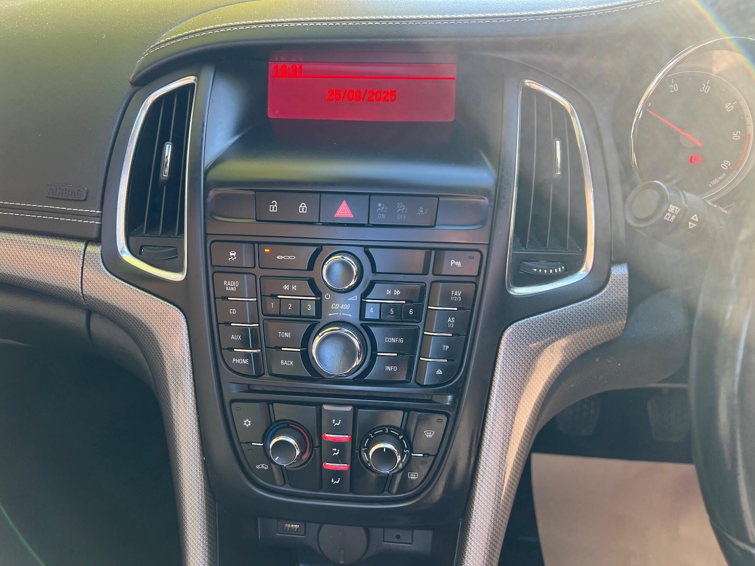 Used Vauxhall Cascada 2014 for sale - 76752555: Photo 18