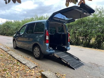 Used Peugeot Partner Tepee 2015 for sale - 75916149: Photo