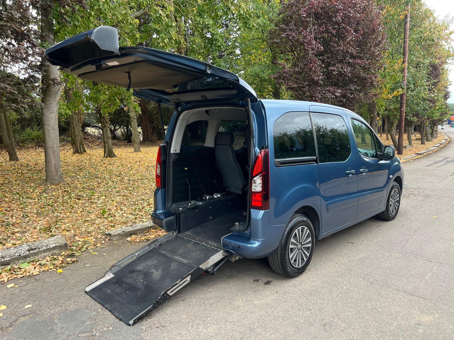 Used Peugeot Partner Tepee 2015 for sale - 76753046: Photo 1