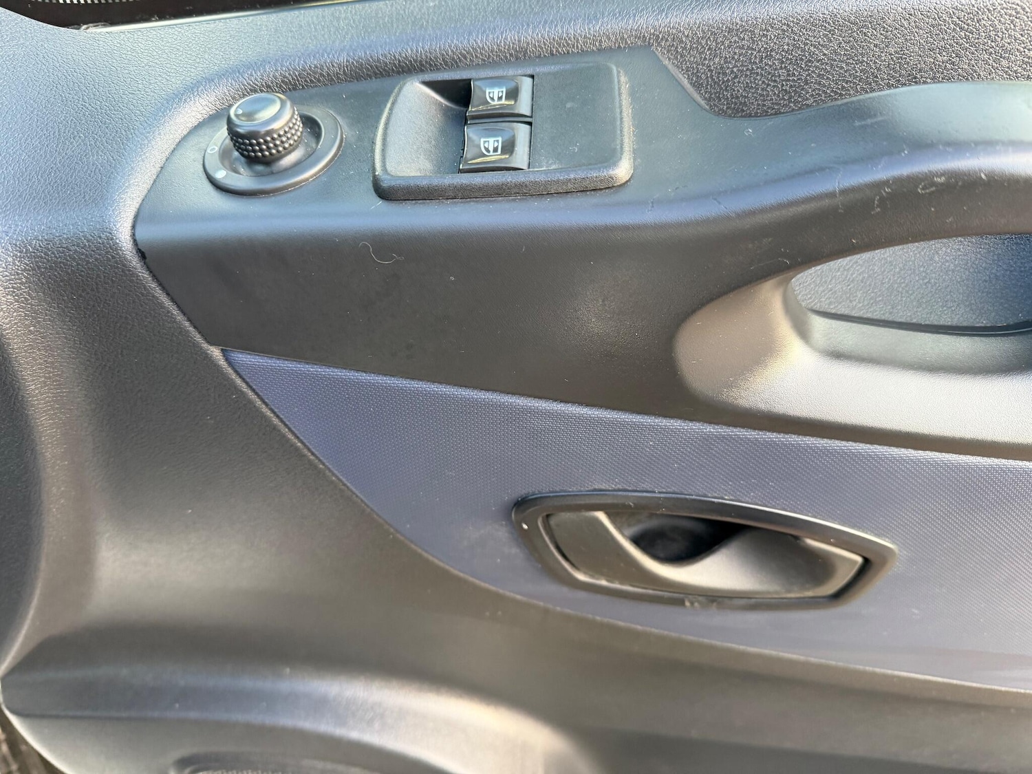 Used Vauxhall Vivaro 2015 for sale - 77202876: Photo 17