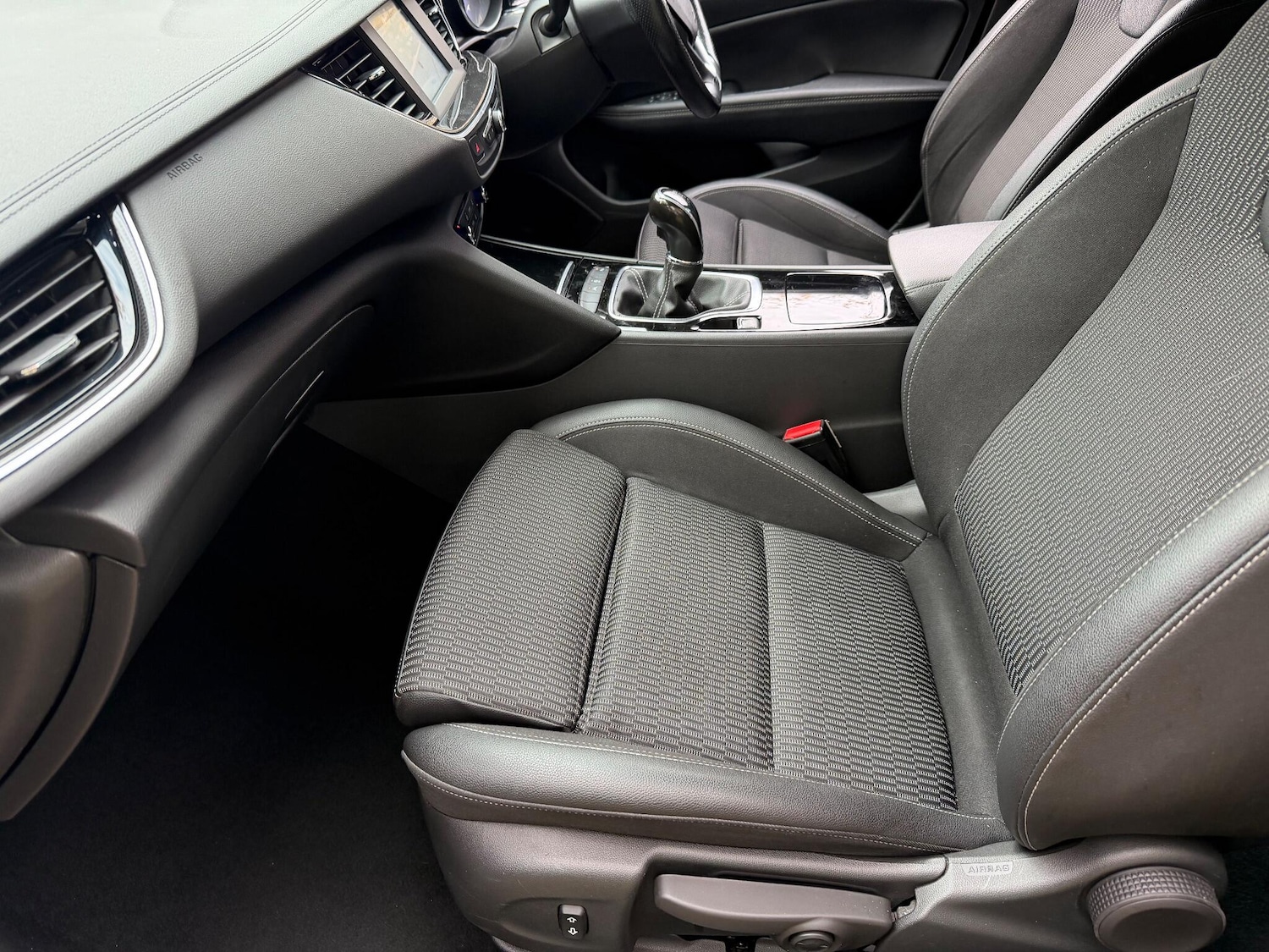 Used Vauxhall Insignia for sale - 76485755: Photo 12