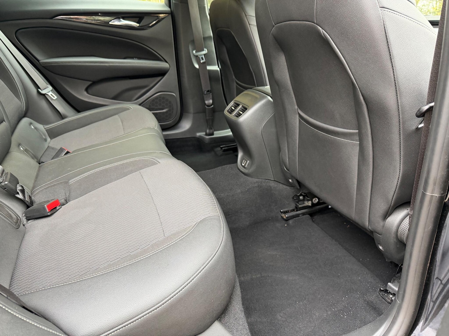 Used Vauxhall Insignia for sale - 76485755: Photo 13