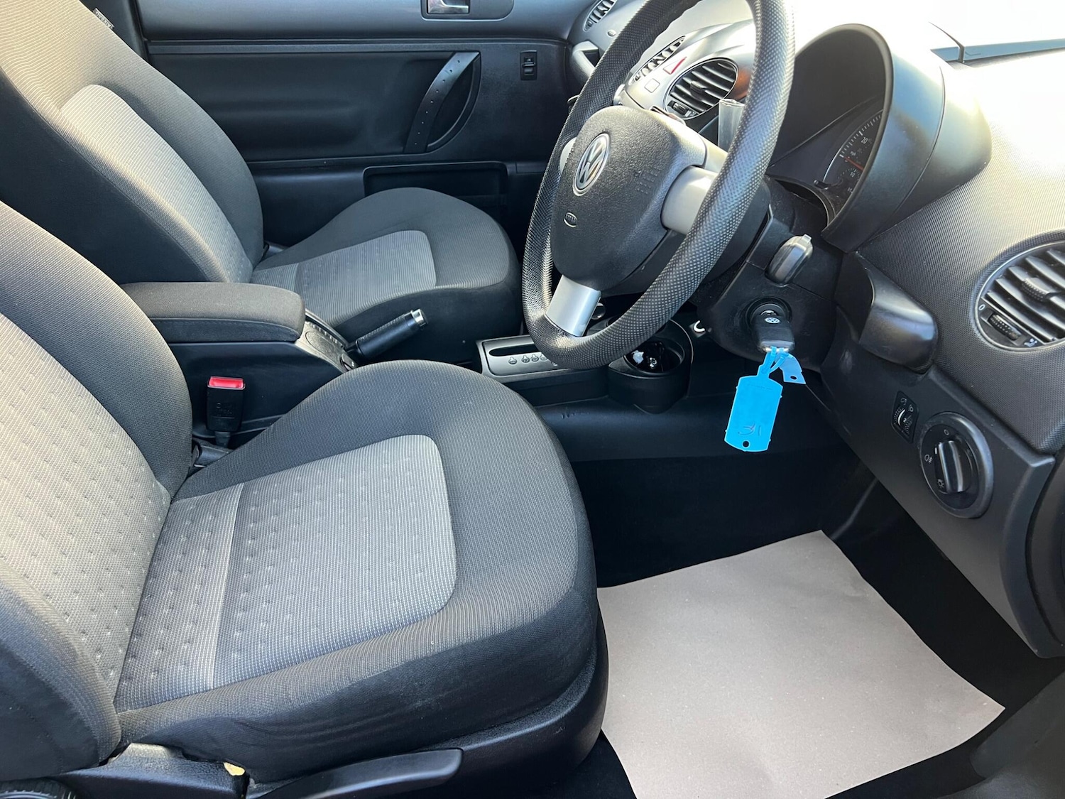 Used Volkswagen Beetle 2006 for sale - 76360408: Photo 11