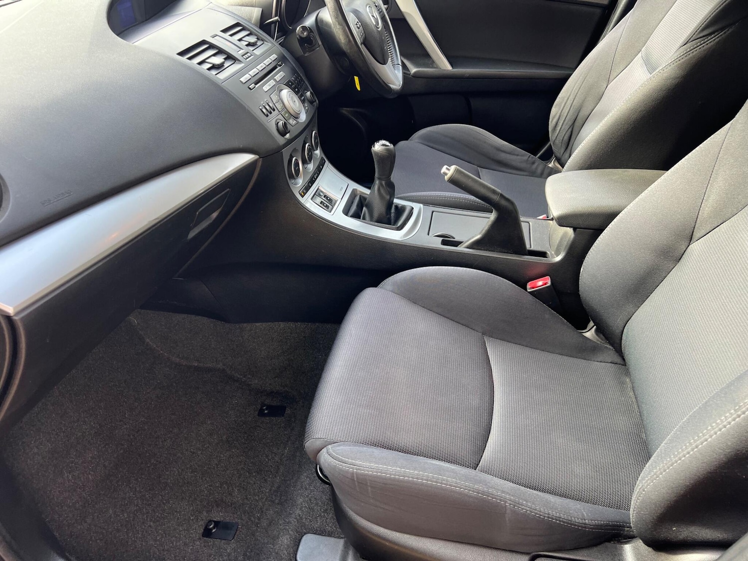 Used Mazda Mazda3 2011 for sale - 76371274: Photo 12